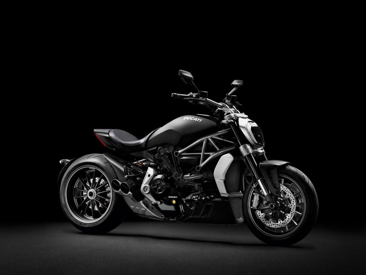 Мотоцикл Дукати x Diavel