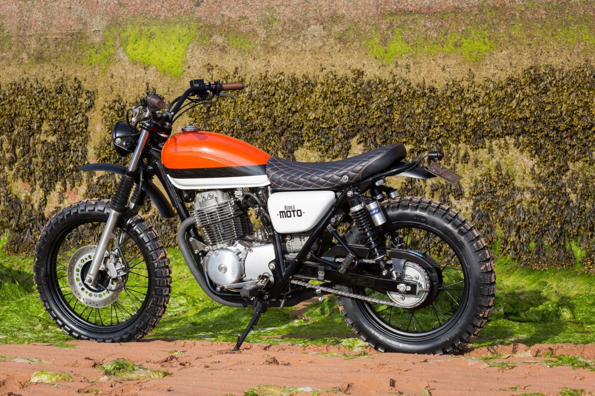 Honda cb400ss Scrambler