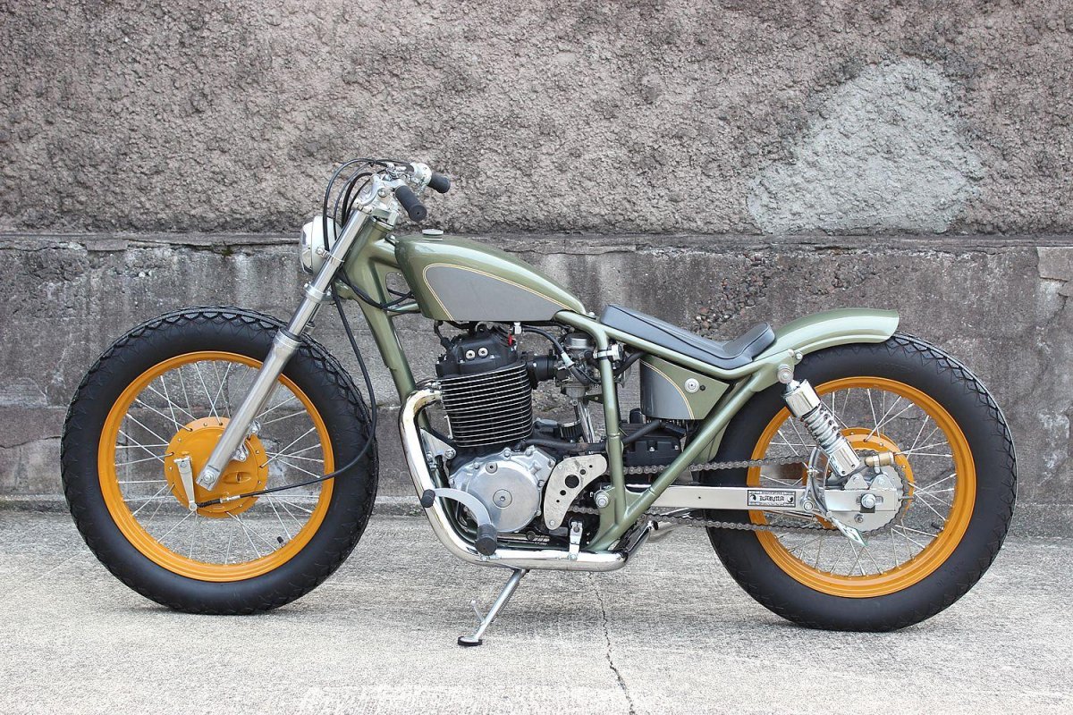 Honda cb400ss Bobber