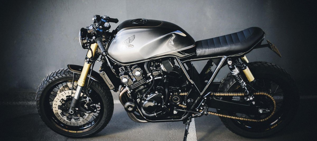 Honda cb400sf Cafe Racer