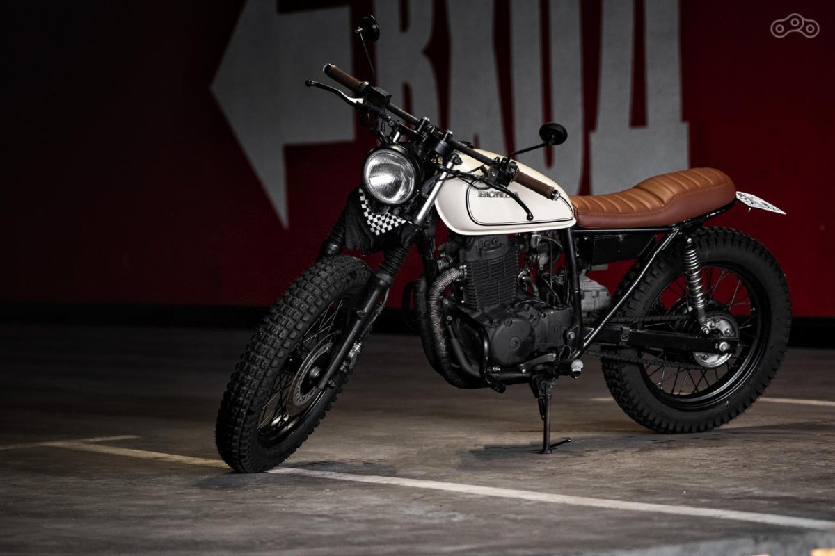 Honda CB 400 Scrambler