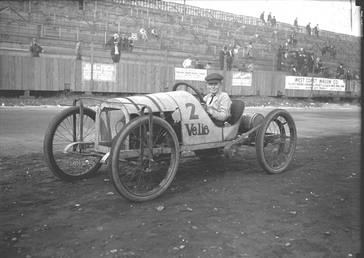 Race car 1908