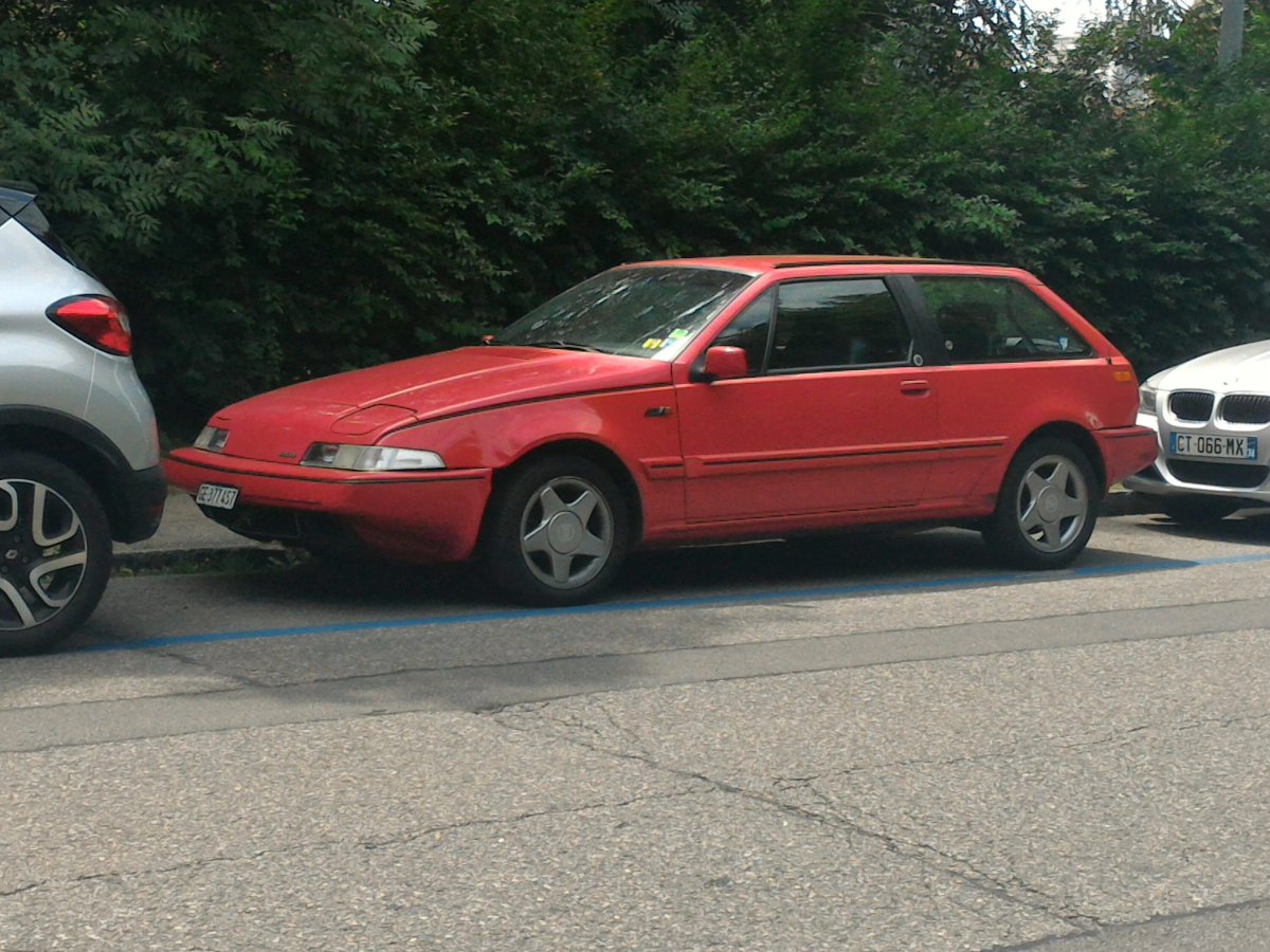 Вольво 480 седан