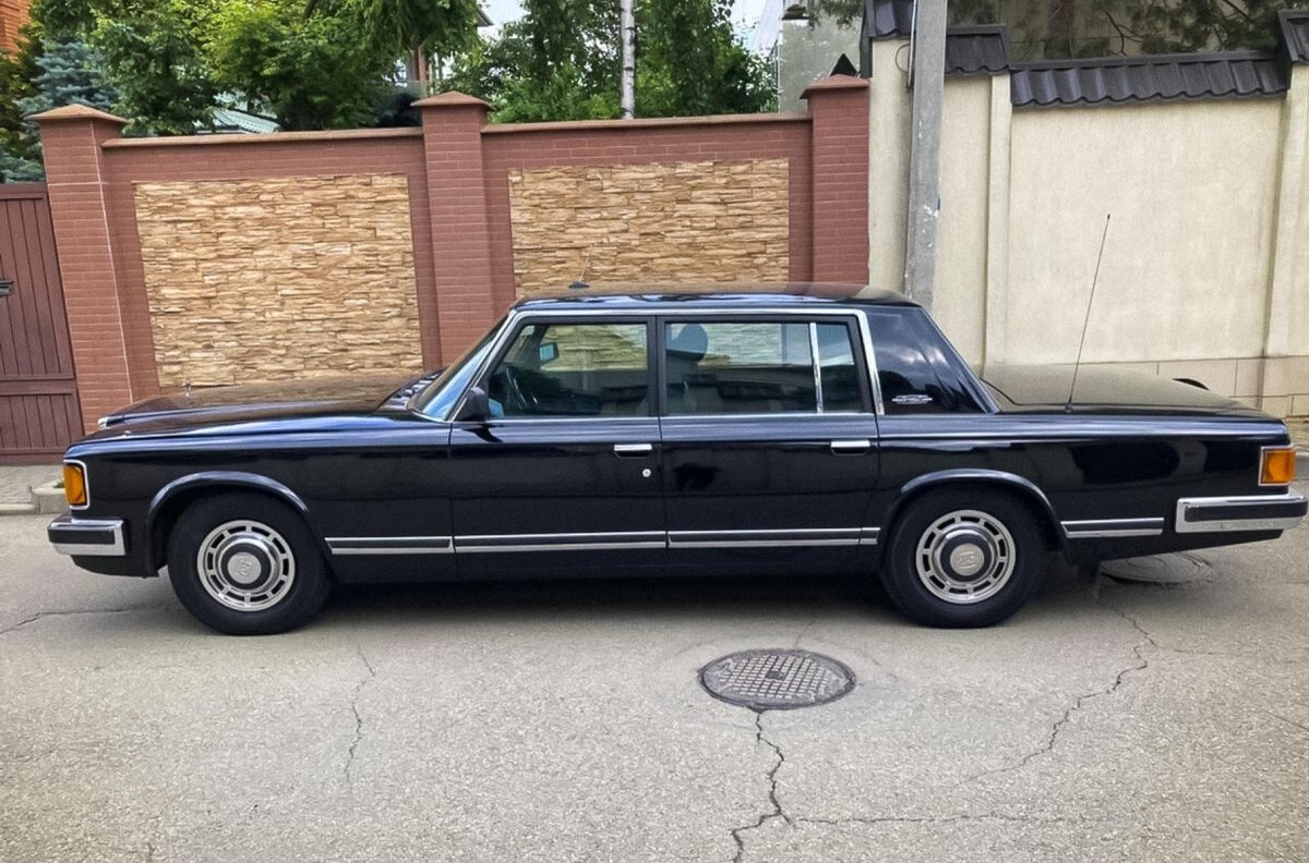 ЗИЛ-41041 седан