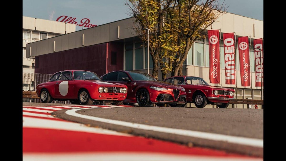 Альфа Ромео на треке