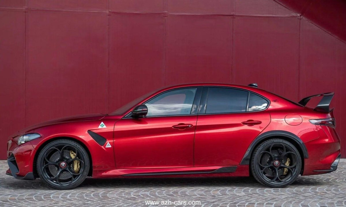 Alfa Romeo Giulia GTAM 2021