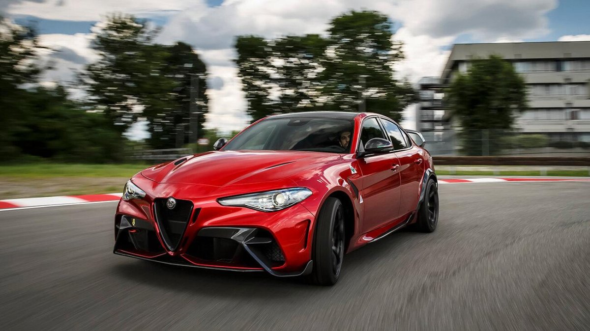 Alfa Romeo Giulia 2023 Brown