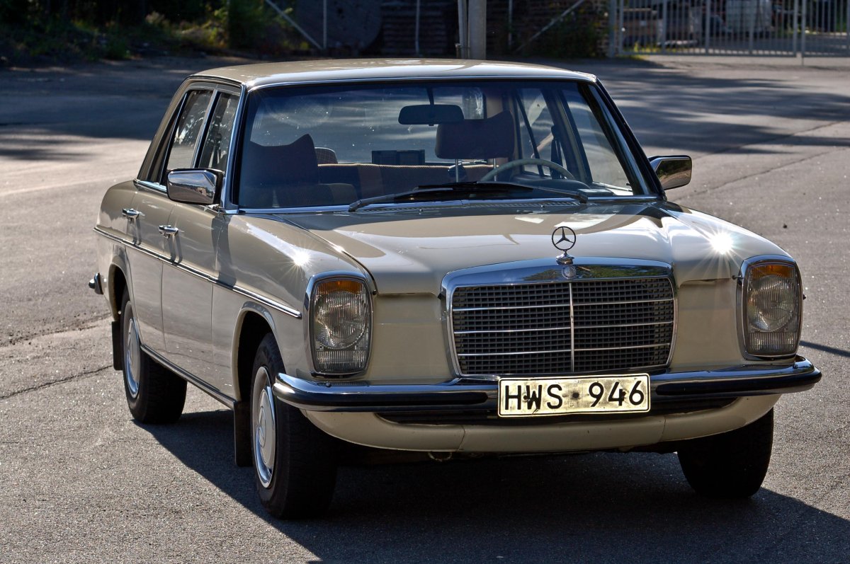 Mercedes Benz 200