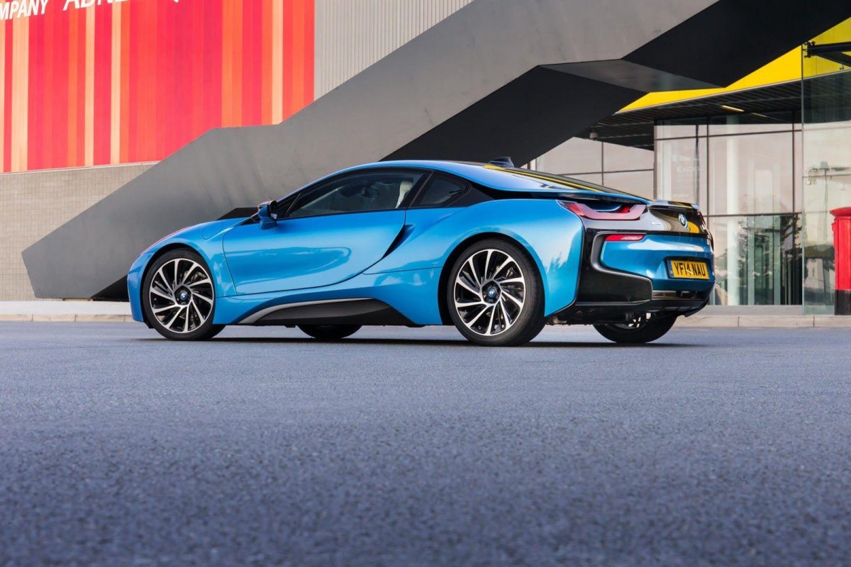 BMW i8 i