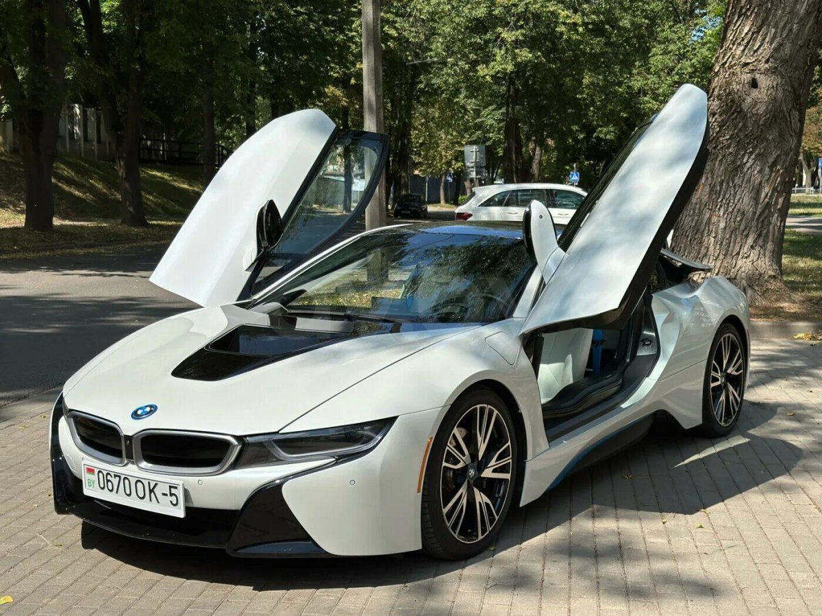 BMW i8