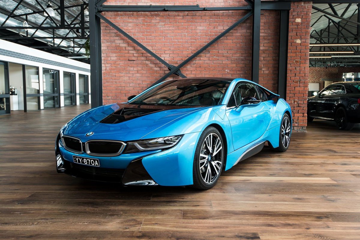 BMW i8 Blue