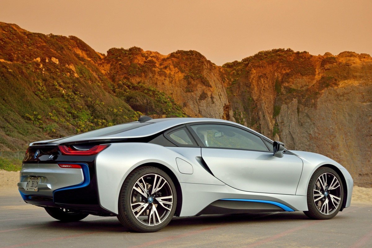 BMW i8 2013