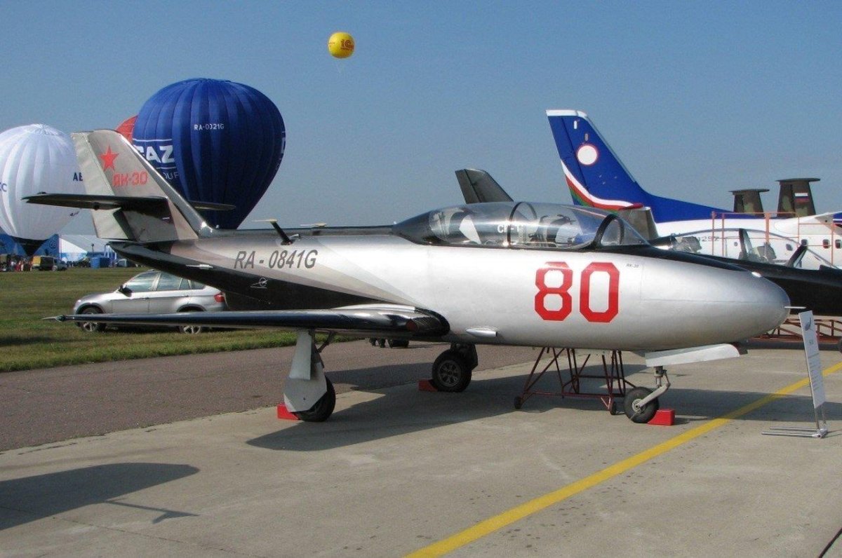 Яковлев як-30 (як-32)
