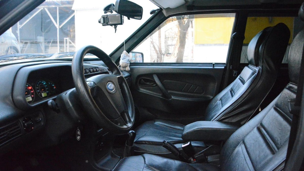 Лада 2115 внутри