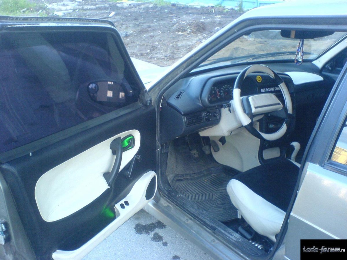 Белый салон ВАЗ 2115