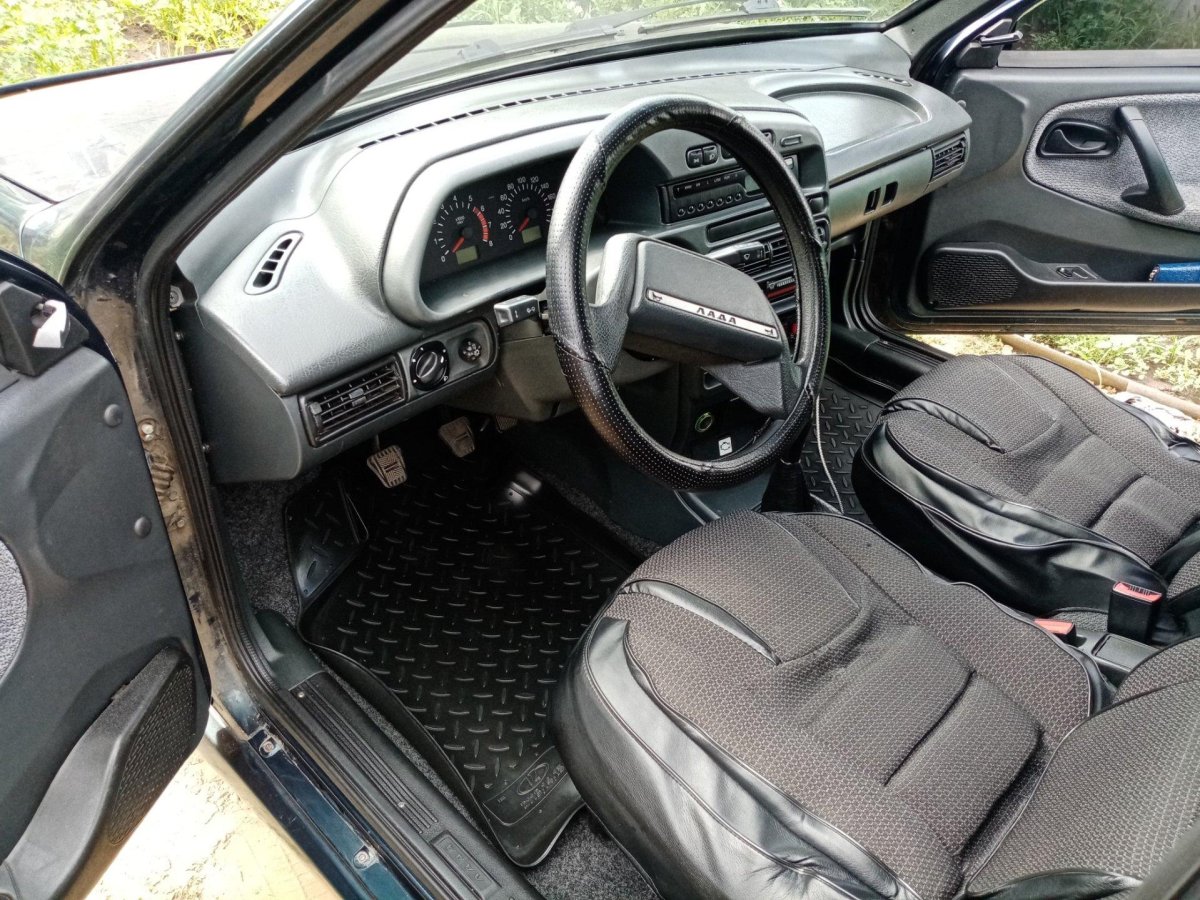 Лада ВАЗ 2115 В салоне