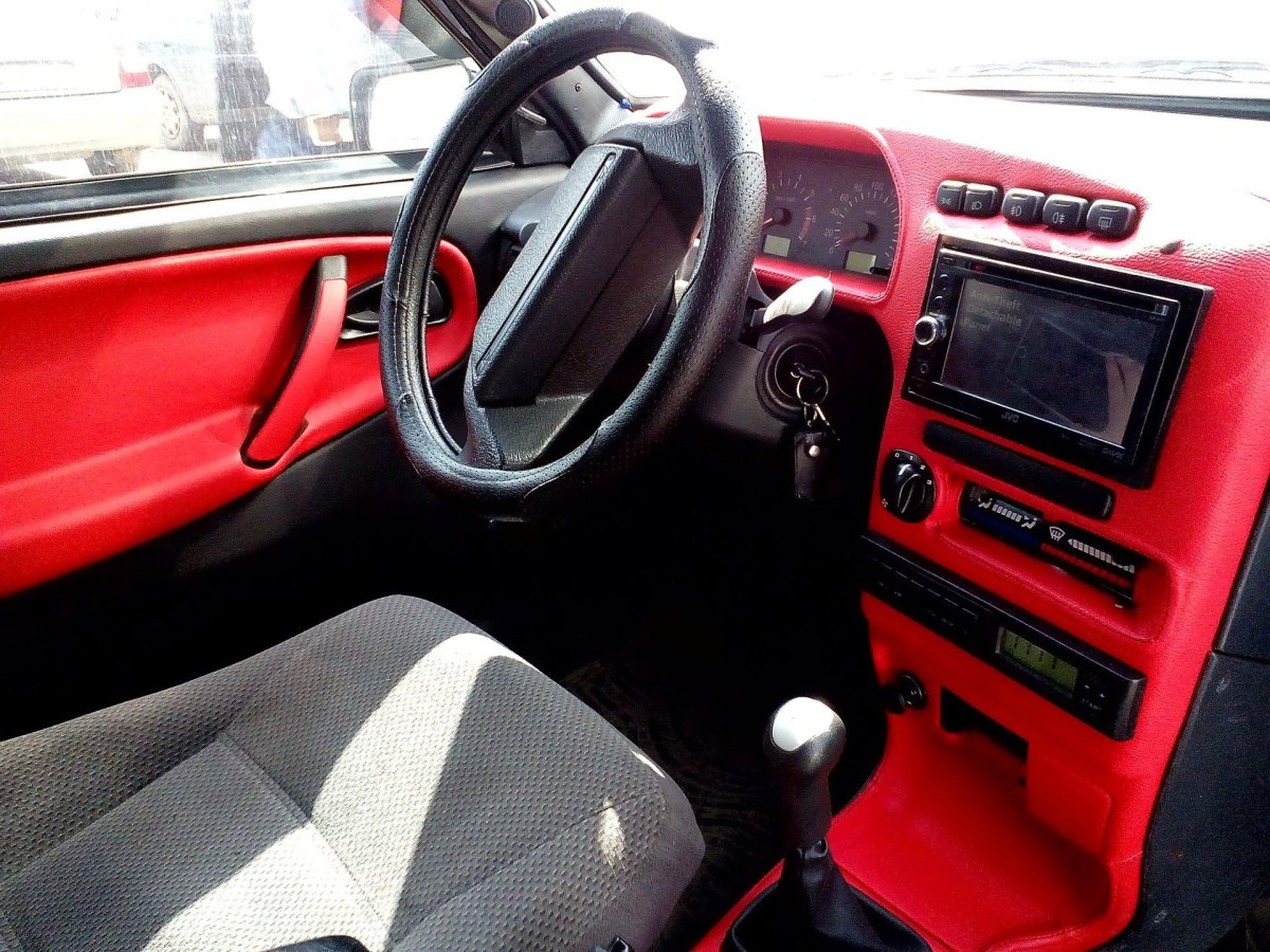 Красный салон ВАЗ 2115