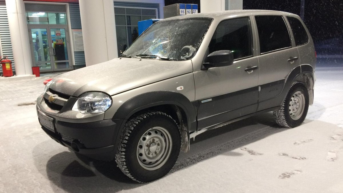 Нива Шевроле 2007 металлик