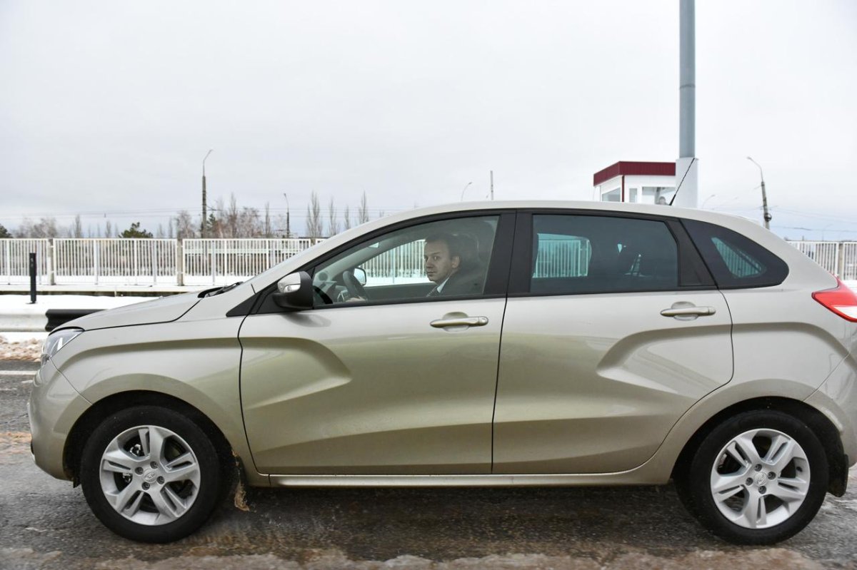 Лада XRAY серый базальт