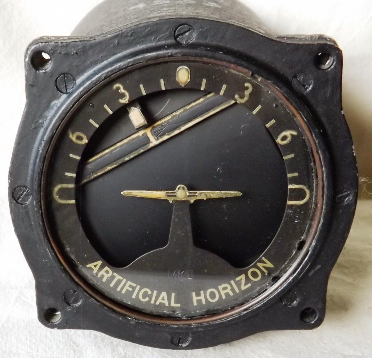 АГК-77-15 авиагоризонт