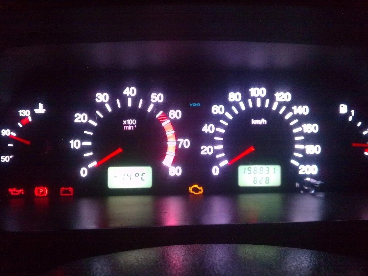 Приборная панель ВАЗ 2114