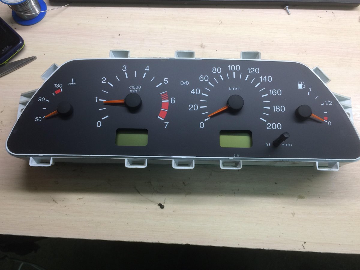 Комбинация приборов ВАЗ 2114