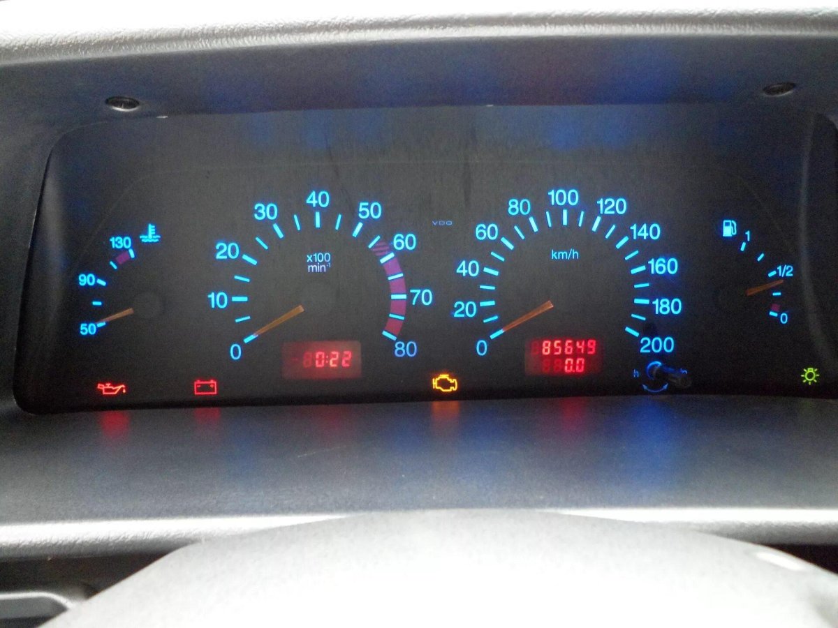 Приборная панель ВАЗ 2115