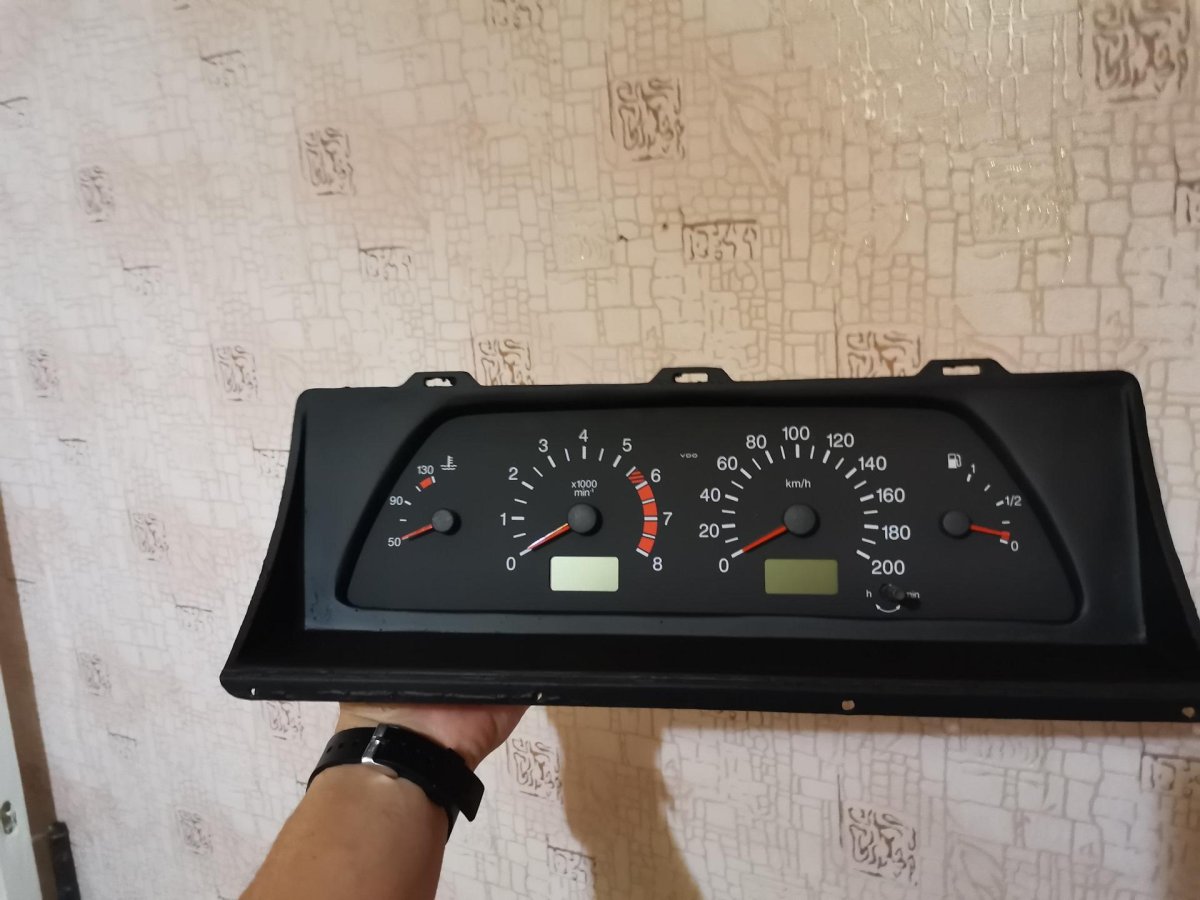 Панель приборов 2114 на ВАЗ 2107