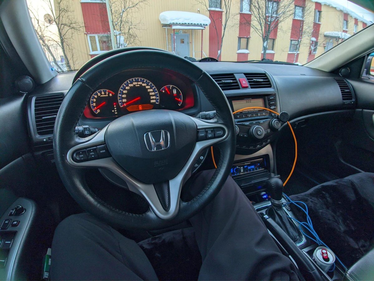 Руль от Civic в Accord 7