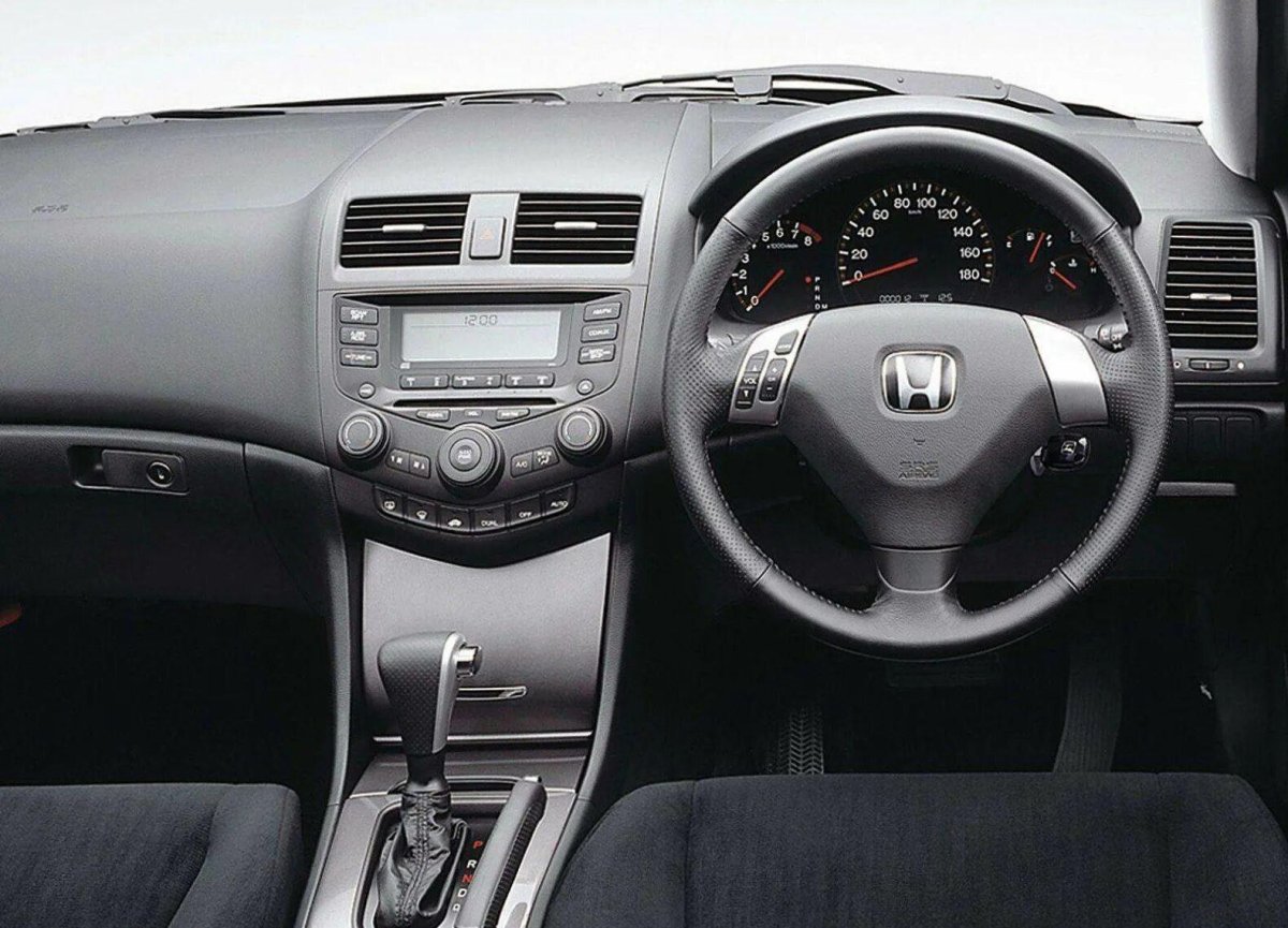 Honda Accord 7 комплектации