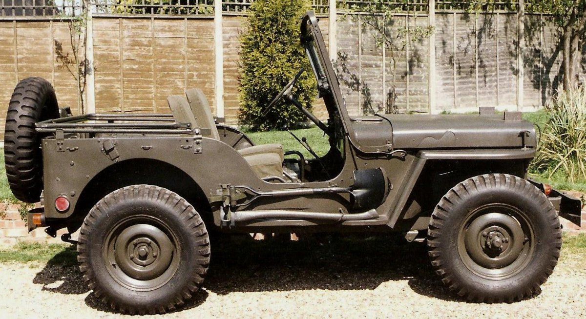 Willys Jeep сбоку