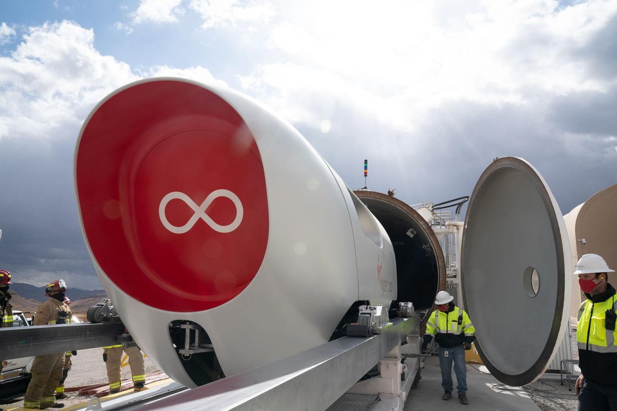 Илон Маск поезд Hyperloop