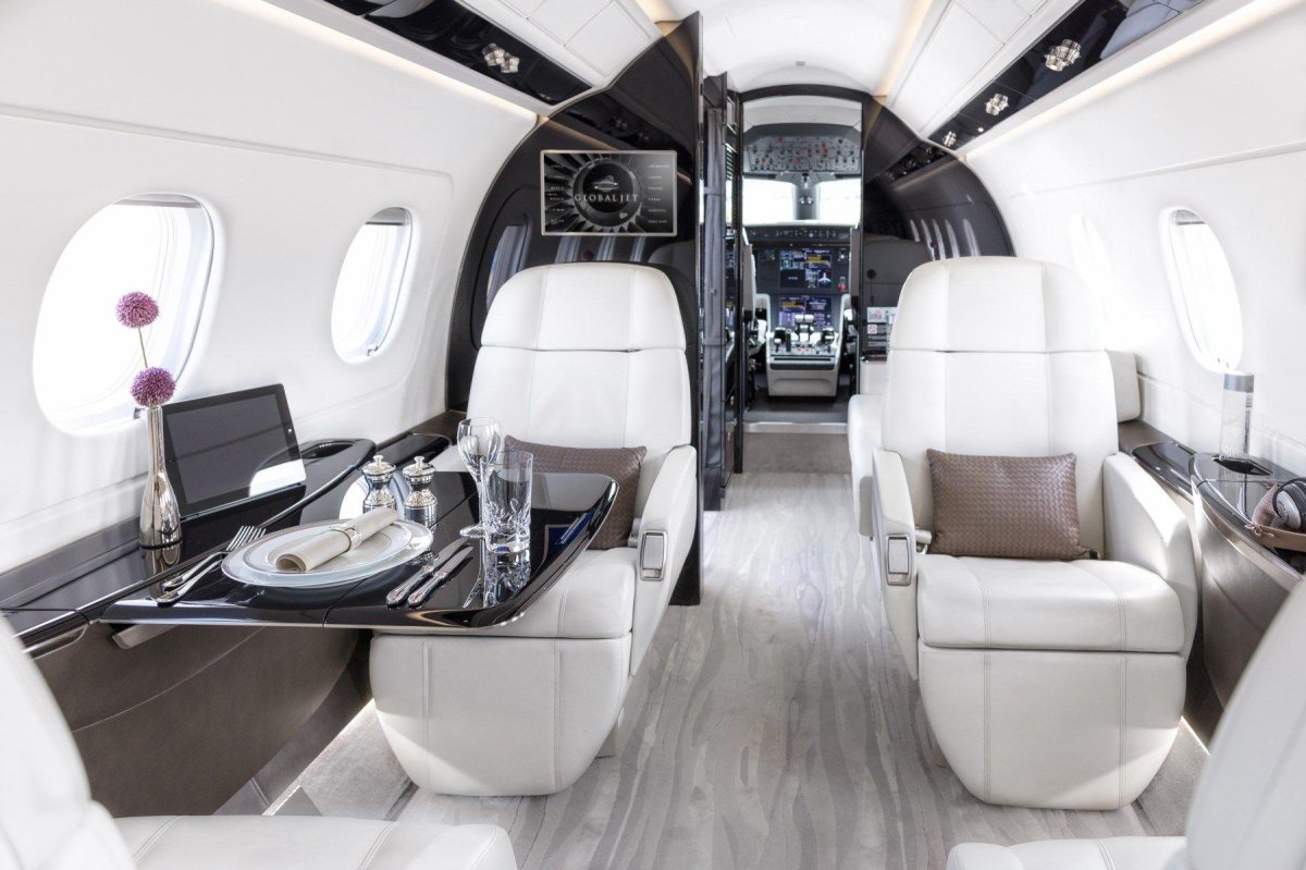 Самолет Legacy 650 Embraer