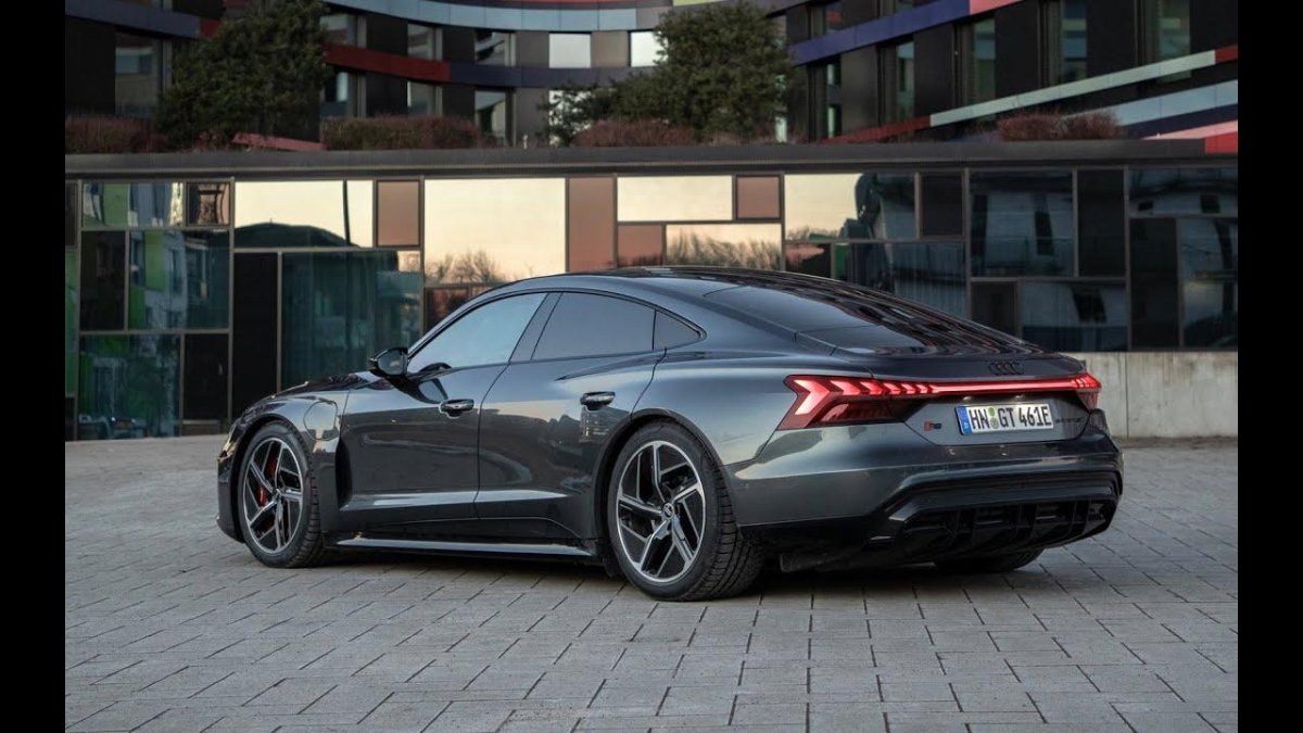 Audi RS E-tron gt 2021