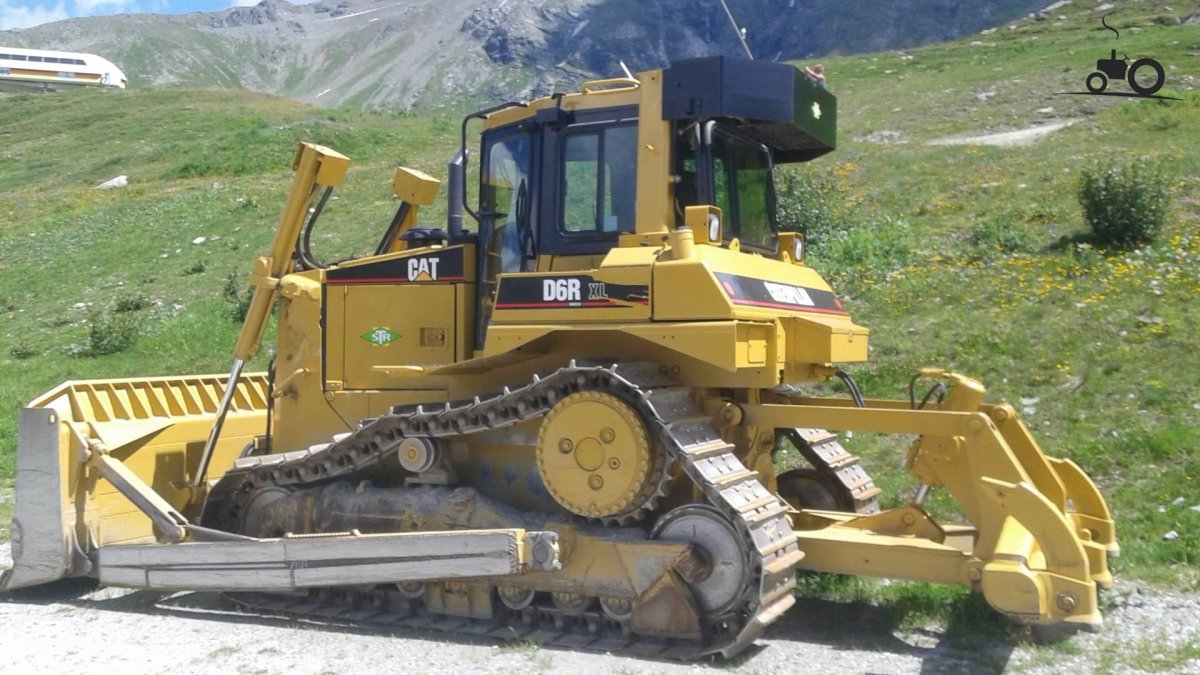 Бульдозер Caterpillar d6