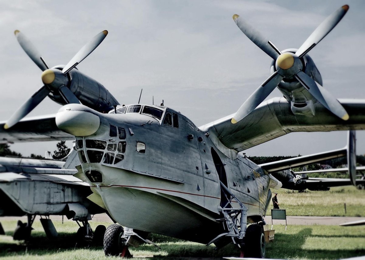 Самолёт амфибия бе-12