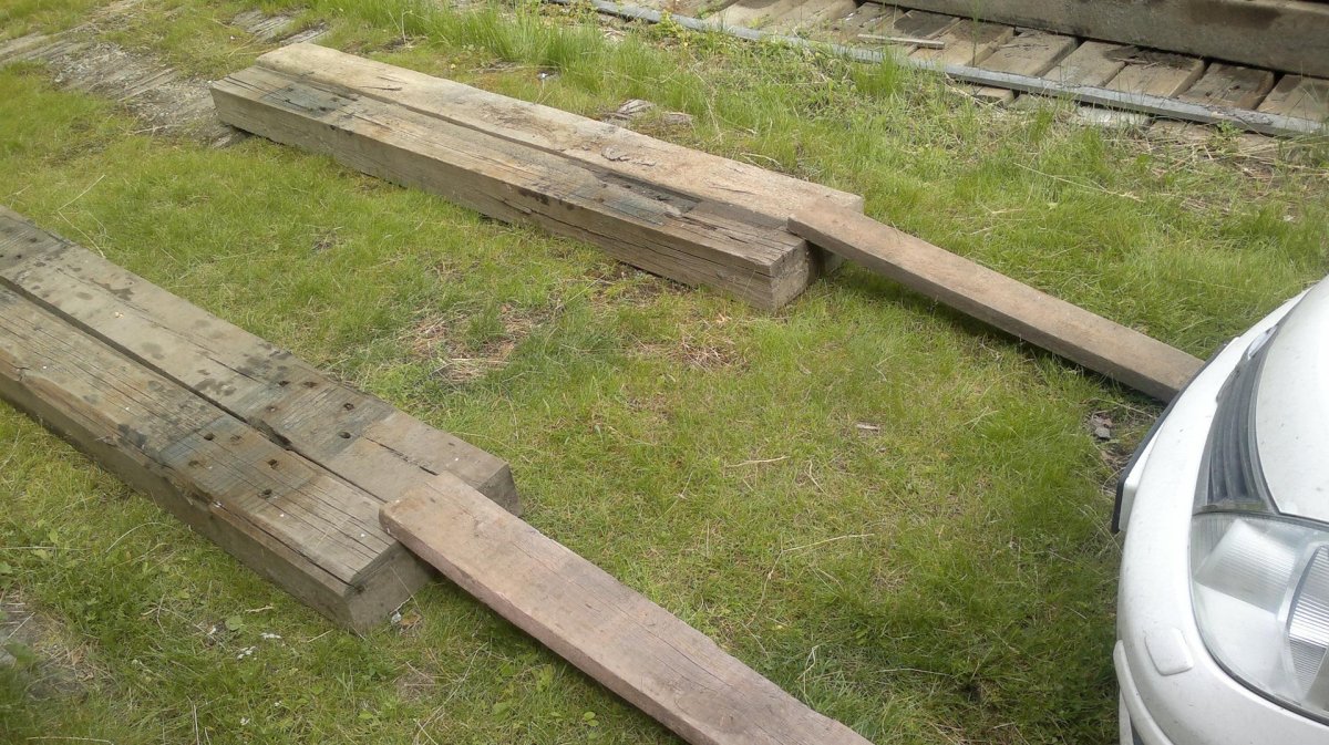 Эстакада для авто из дерева