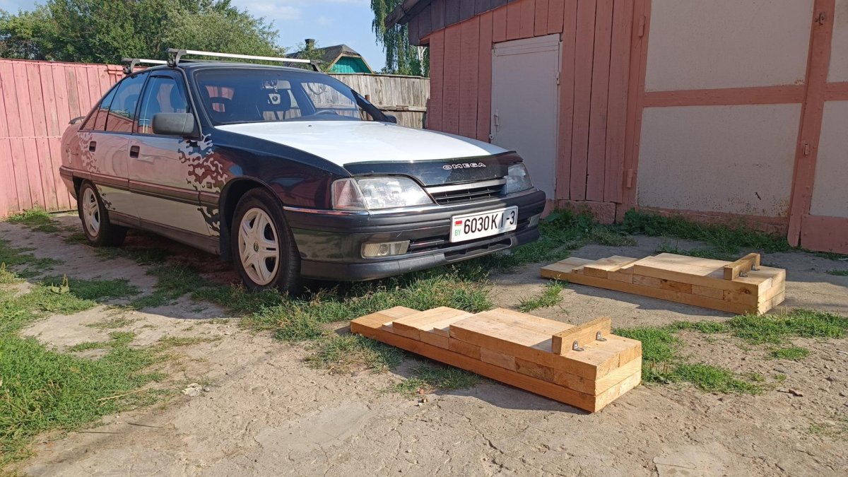 Эстакада из колесных дисков