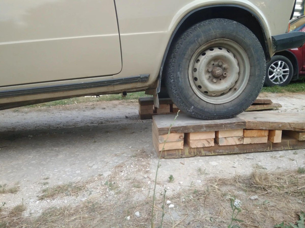 Мини эстакада из колесных дисков