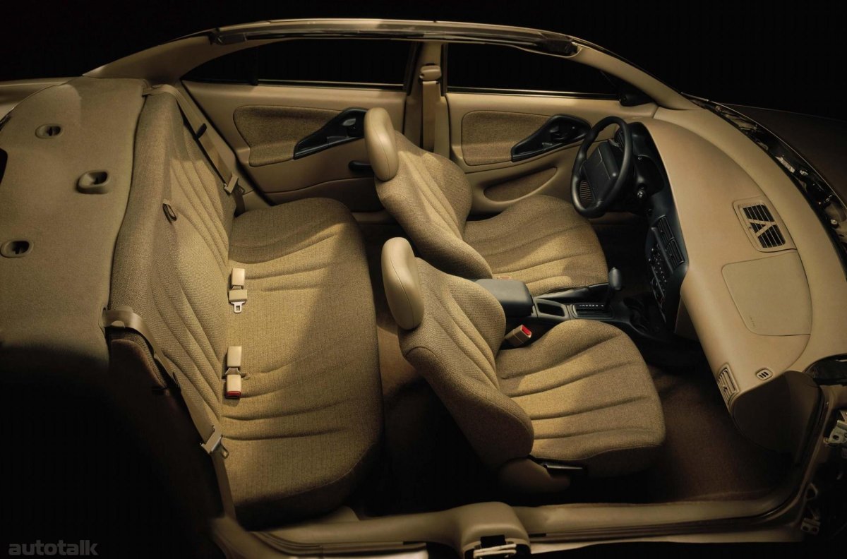 Chevrolet Cavalier 1995 салон