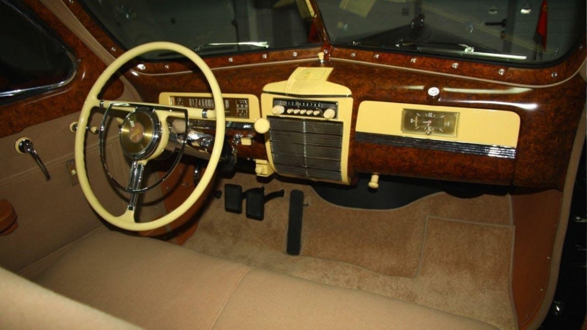 ЗИС 110 салон