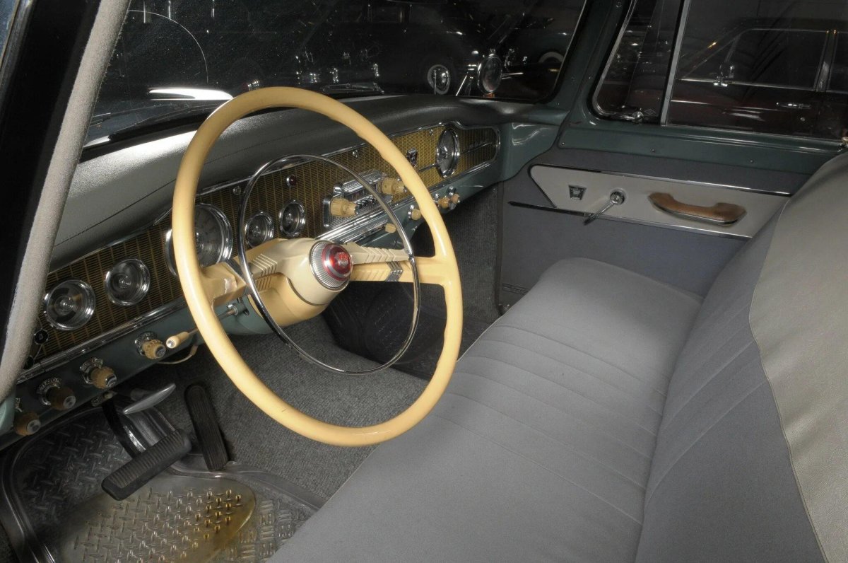 ГАЗ 13 салон