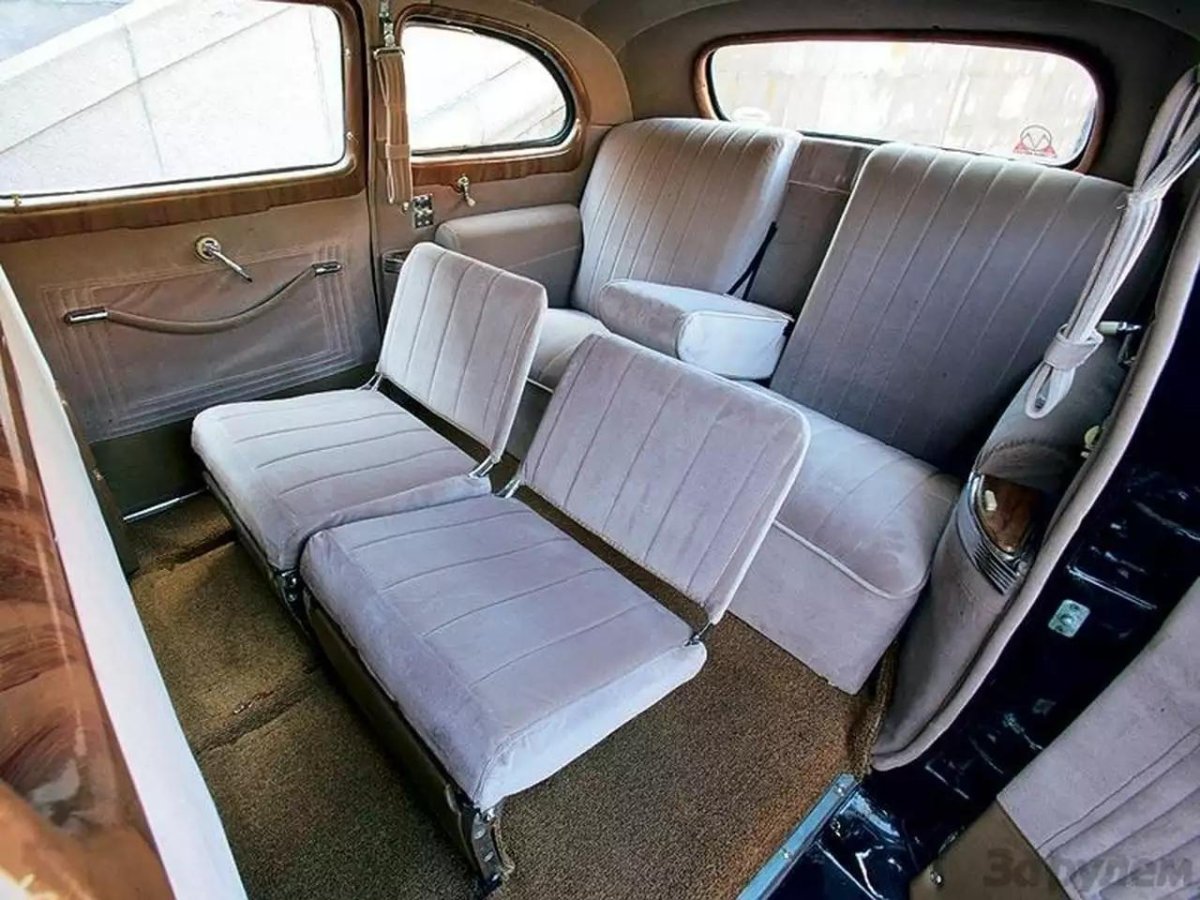 ЗИС 110 салон