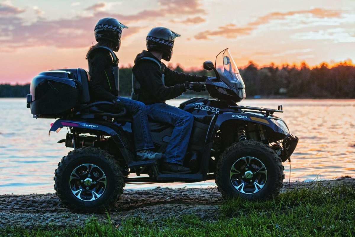 Квадроцикл Арктик Кэт 1000