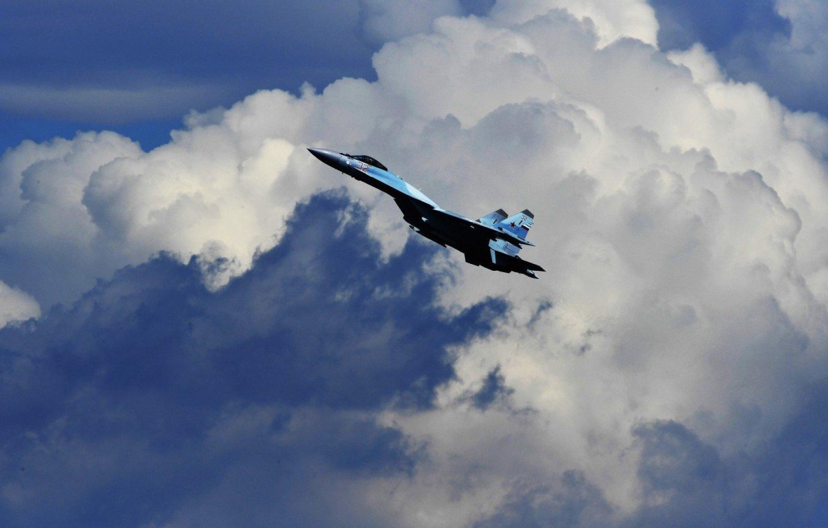 Истребитель Су-35