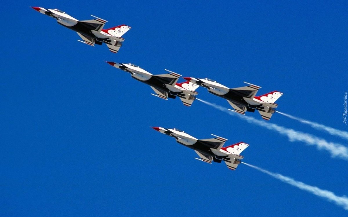 Самолет военный