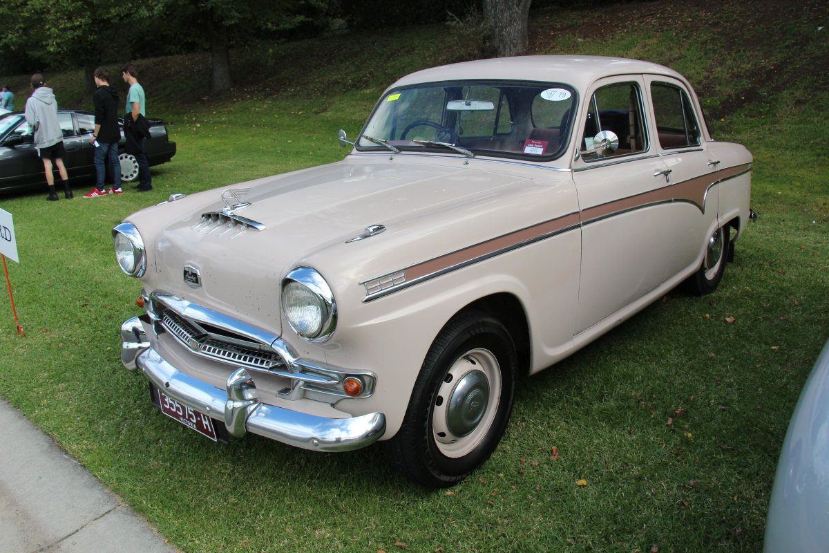 Автомобиль Остин 105