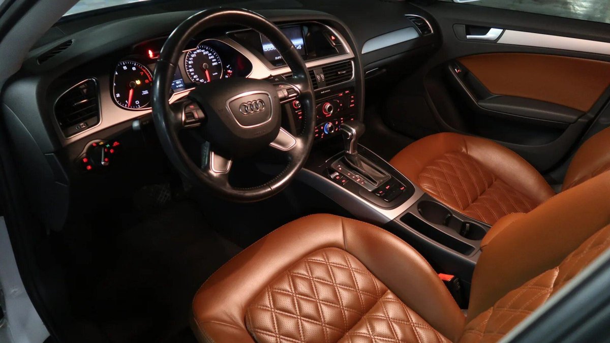 Ауди а4 б8 коричневый салон