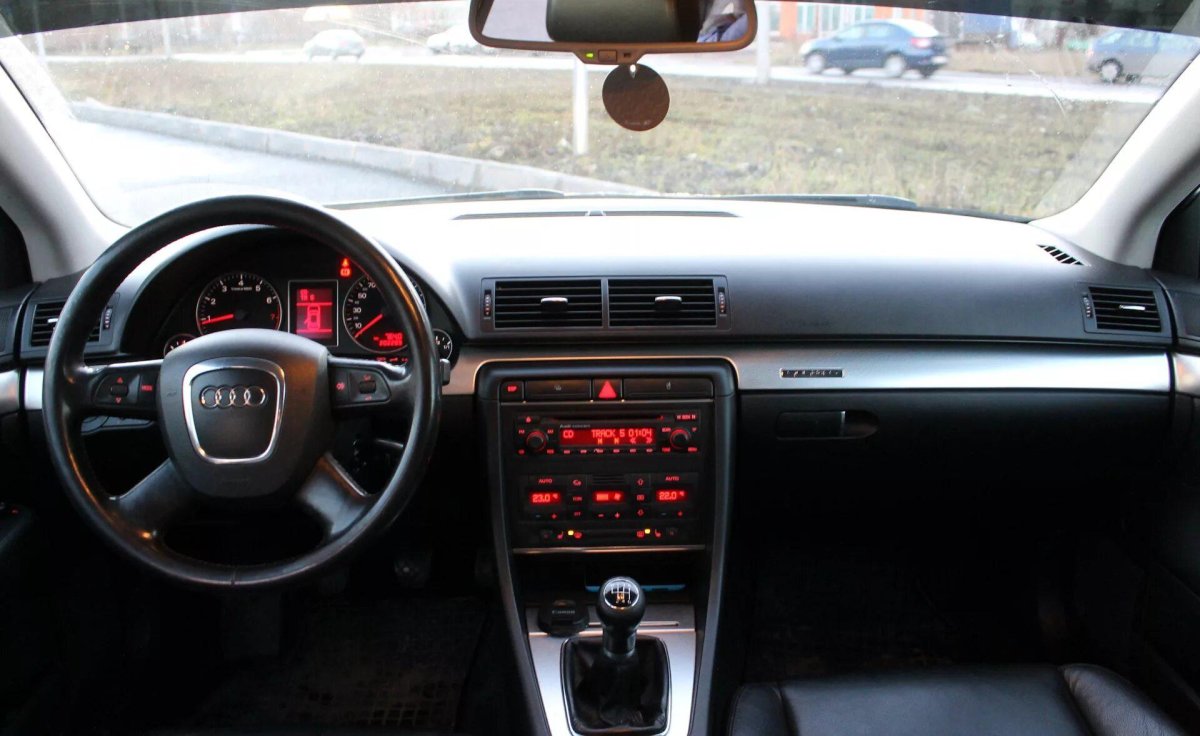 Audi a4 b7 салон