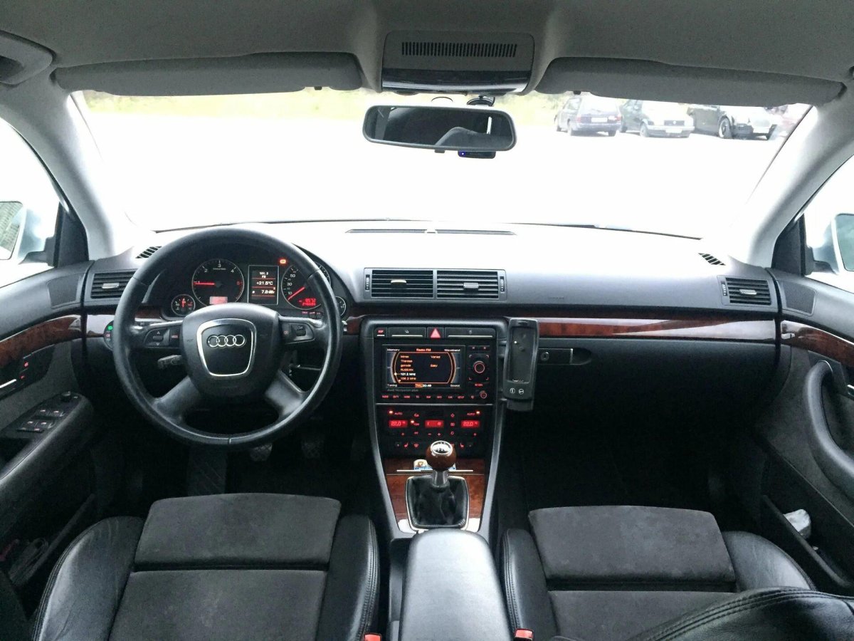 Ауди а4 универсал салон